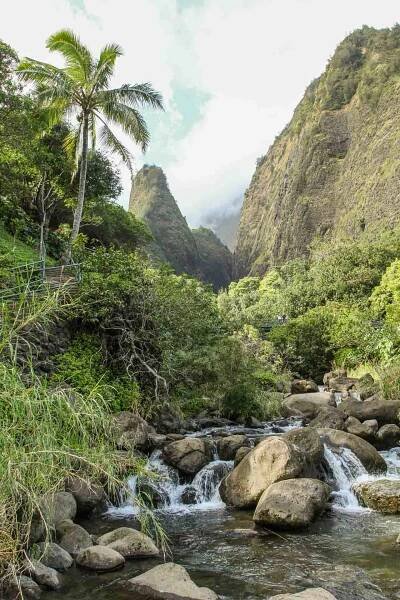 iao needle and stream