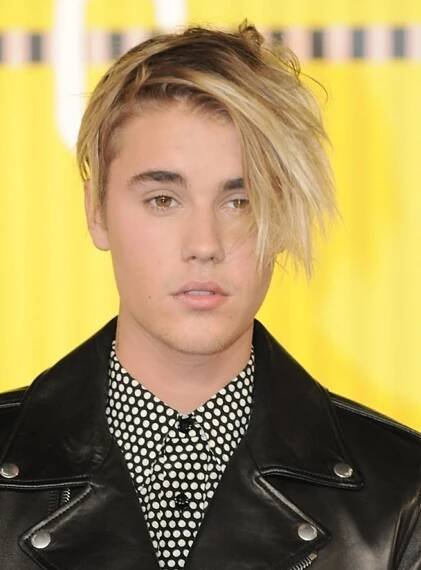 Bieber se k celé kauze nevyjádřil.