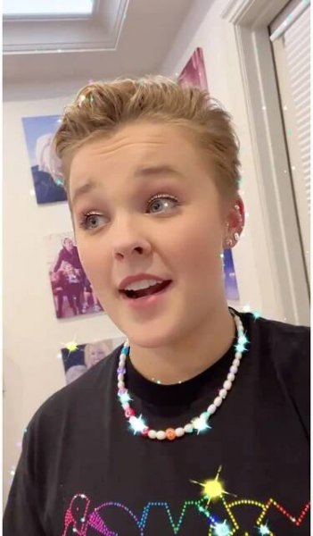 JoJo Siwa I Wasnt Invited Nickelodeon Kids Choice Awards