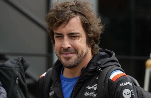 10 úžasných faktů o Fernandu Alonsovi: od rekordů v motorsportu po charitu a kulturní koníčky