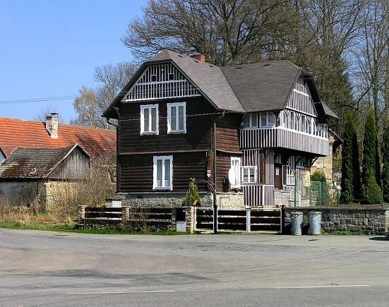 Soubor:Kejžlice, villa.jpg – Wikipedie