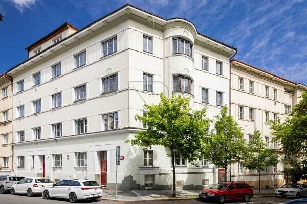Prodej bytu 3+1 90 m2, Na Březince, Praha 5 - Smíchov | Reality.iDNES.cz 