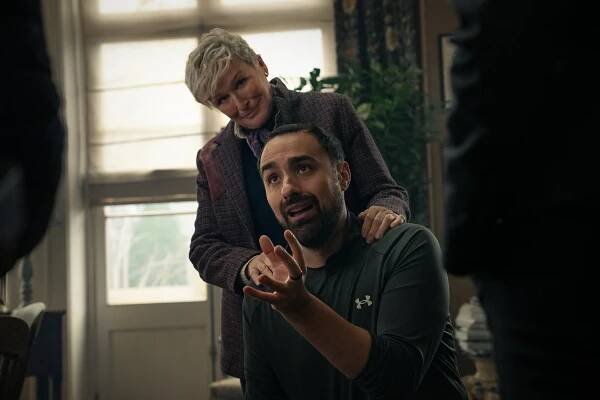 Glenn Close, Jamie Demetriou - Návrat do akce - Z filmu
