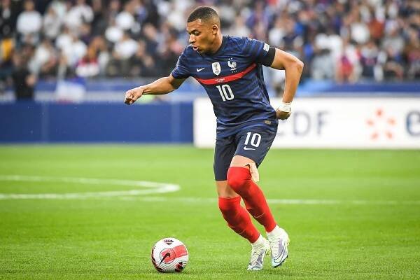 Konec ságy? Mbappé podepsal v Madridu, píší Španělé - COOL magazín