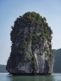 Rock in Ha Long Bay
