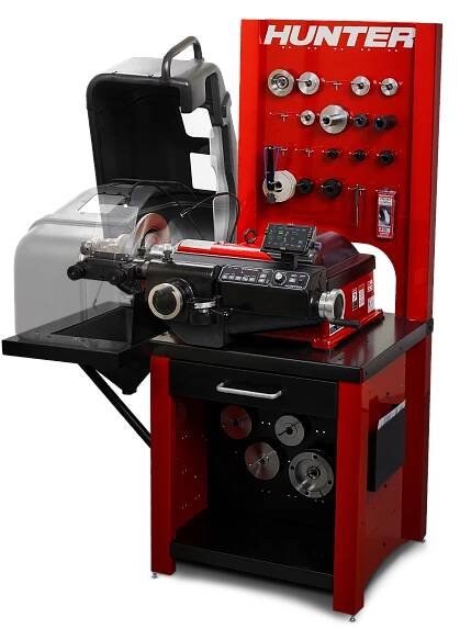 Soustruhy brzdových kotoučů | Hunter Engineering Company®
