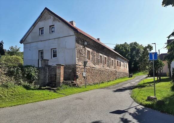 Soubor:Červené Pečky, Opatovice, house No 1.jpg – Wikipedie