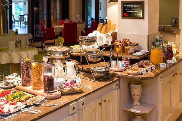 Papuga Park Hotel Wellness Marrakesz & Spa Bílsko-Bělá Exteriér fotografie