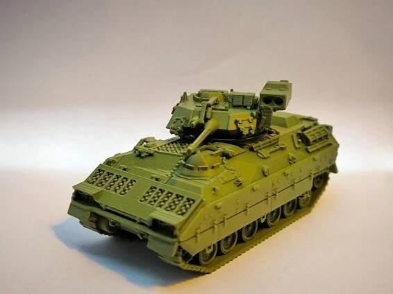 Model obrněného vozidla M3 Bradley s otočnou věží - 3D tisk.