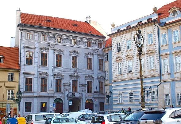 Soubor:Malá Strana, Hartigovský a Lichtenštejnský palác 2.JPG – Wikipedie