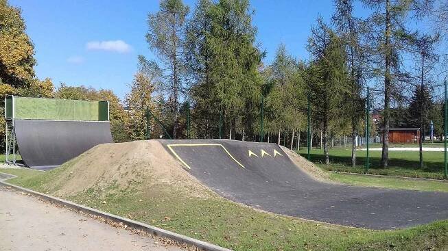 Na bývalém házenkářském hřišti v Kopřivnici vznikly dva okruhy pro cyklisty