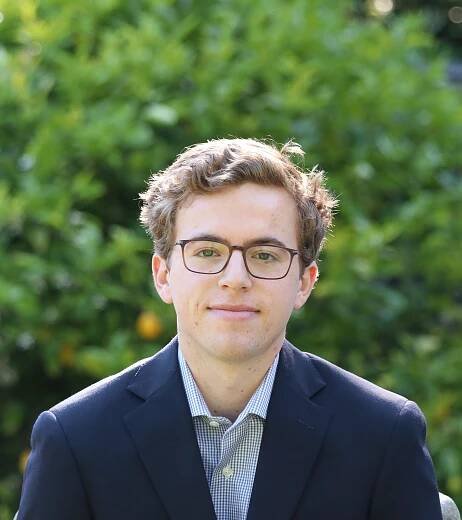 Headshot of me
