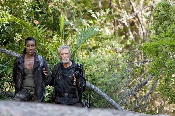 Terra Nova - Teď mě vidíš - Z filmu - Christine Adams, Stephen Lang