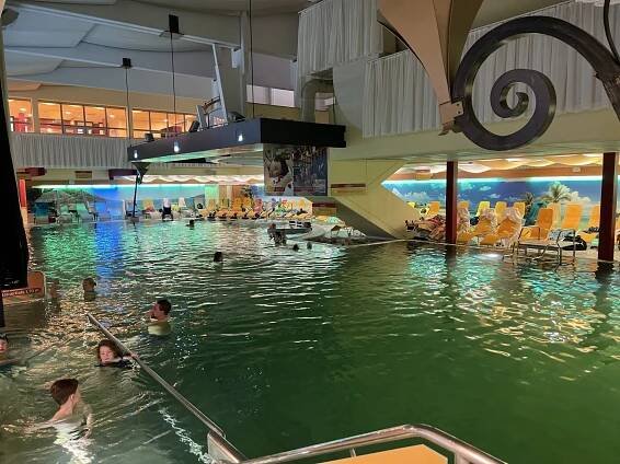Therme Bad Schallerbach: Aquapulco Pirate World & Tropicana