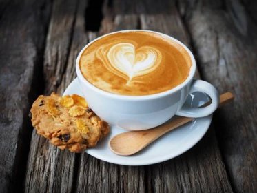 Odpolední káva dokáže s tělem zacloumat. Oblíbený nápoj je lepší pít pouze ráno