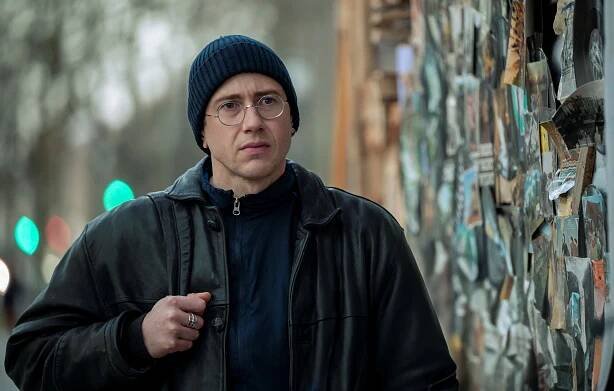 'At Work' Review: A Dull Look At Life In Today’s Gig Economy