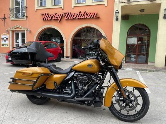 Street Glide™ Special / 2023 — Harley-Davidson® Bratislava