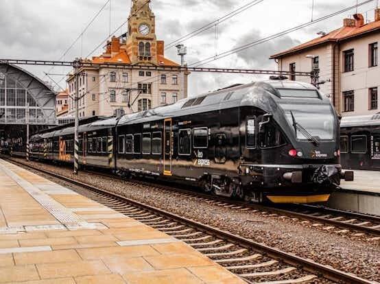 Vlak Leo Express