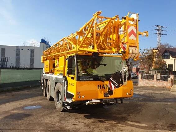 LIEBHERR LTM 1055-3.2. 