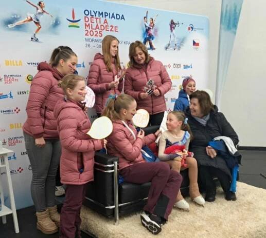 Krasobruslařky z Mladé Boleslavi na Olympiádě dětí a mládeže 2025