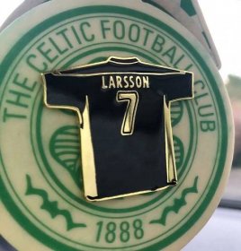HENRIK LARSSON – KING OF KINGS CELTIC PIN BADGE | Celtic Football Pin Badges