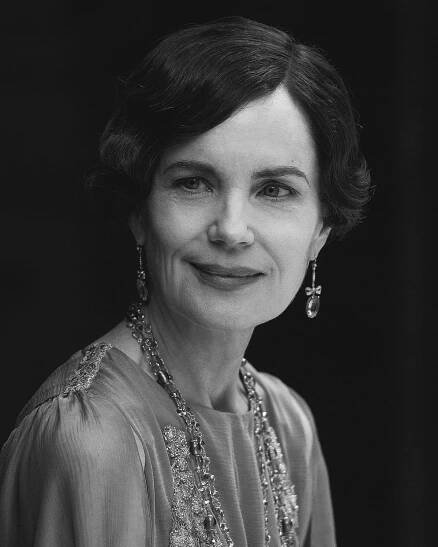 Elizabeth McGovern Has Better Things To Talk About Than Grey Hair