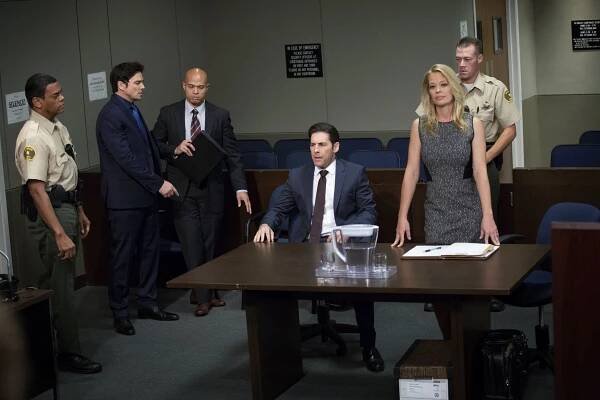 Jason Gedrick, Jordan Belfi, Jeri Ryan - Closer: Nové případy - Něco za něco - Z filmu