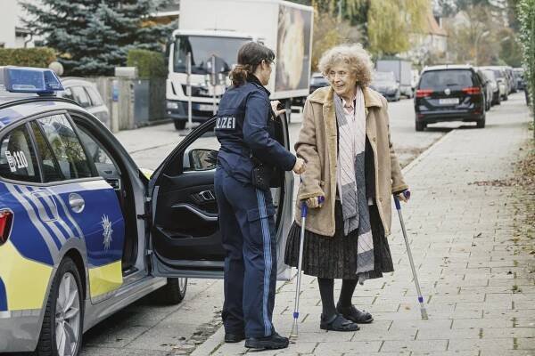 Volejte policii 110 - Frau Schrödingers Katze - Z filmu - Ilse Neubauer