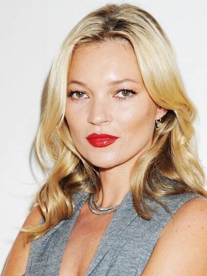 Kate Moss, red lipstick, curly hair