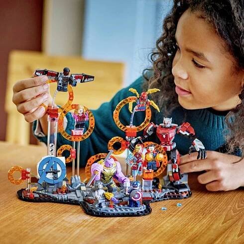 76323 LEGO® MARVEL SUPER HEROES Avengers: Endgame poslední Showdown
