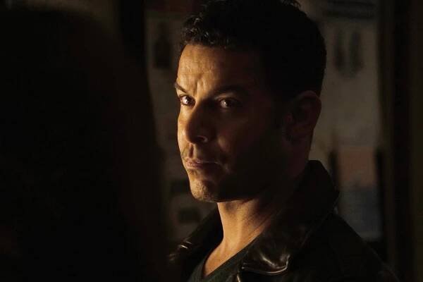 Castle na zabití - Vzkříšení - Z filmu - Jon Huertas