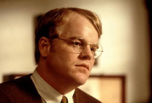 PATCH ADAMS, Philip Seymour Hoffman, 1998, (c)MCA Universal
