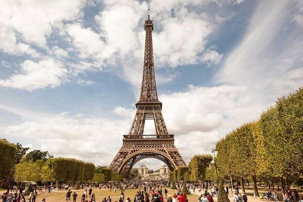 Paris Sightseeing European Tour Halal Friendly