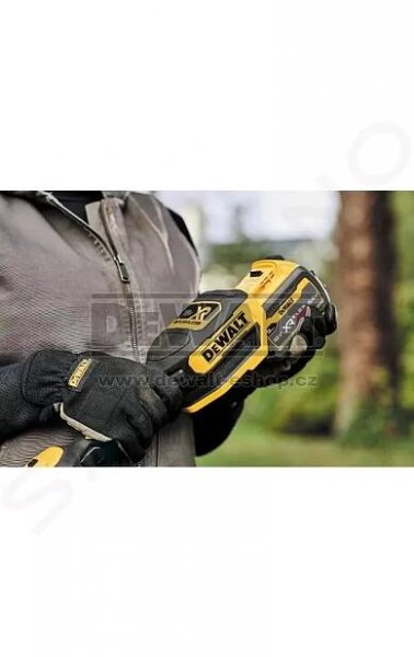 Aku strunová sekačka DeWALT DCM571N, 54 V - solo : Dewalt-eshop.cz