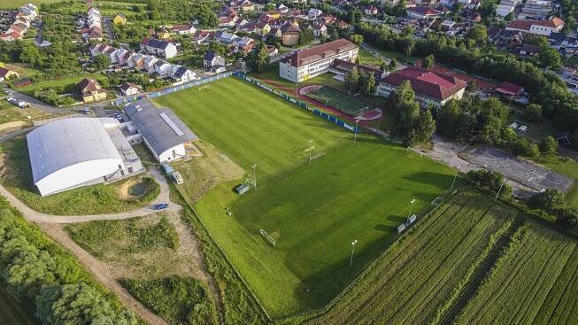 Pět vstupů, čtyři bufety i zákusky. Strání se chystá na derby, chce rekord MSFL