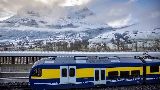 Další vlaky pod Jungfrau. BOB objednal čtyři úzkorozchodné jednotky