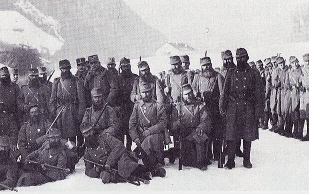 Soubor:Enneberger Standschützen bearbeitet.jpg – Wikipedie
