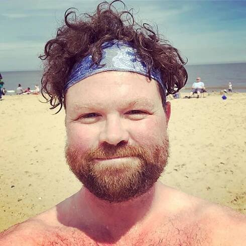 If there’s a better cure for the blues than a bracing swim in the freezing sea on a blazing day, I haven’t found it yet. How do you folks destress? #beach #authorlife #writersofinstagram #authorsofinstagram #anxiety #stress #beachbum #ope