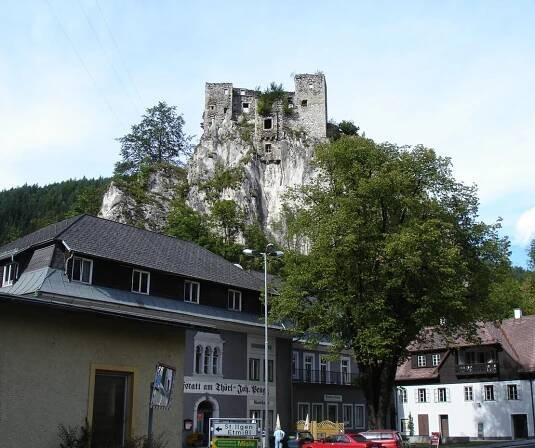 Burg Schachenstein v Thörl