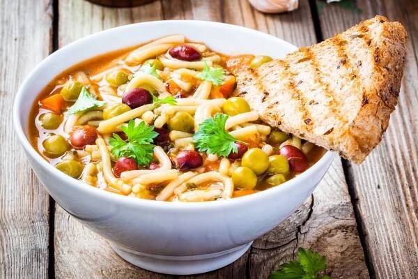 Vaříme s dětmi: Italská polévka Minestrone