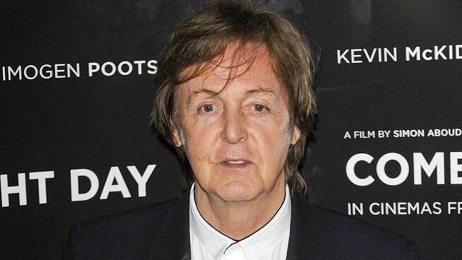Paul McCartney přerušil asijské turné, kvůli virovému onemocnění skončil v nemocnici