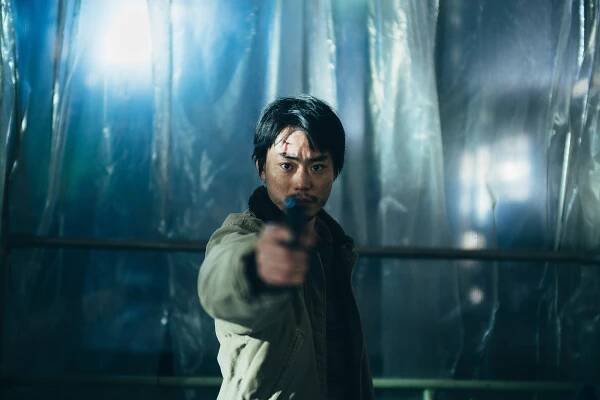 Cloud Review: Kiyoshi Kurosawa Crafts a Dark Thriller with Satirical Edge