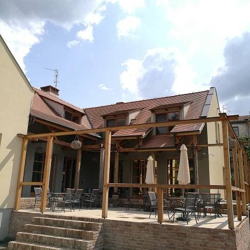 VILA LEDNICE - Prices & Guest house Reviews (Czech Republic)