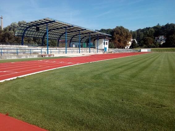 Atletický ovál a travnaté hřiště - Správa rumburských areálů sportu – SRAS