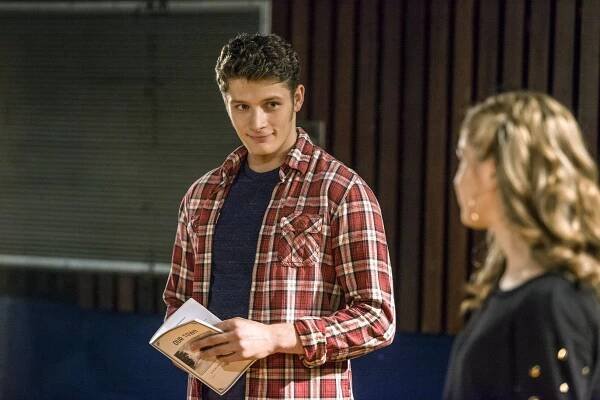 Ravenswood - Z filmu - Brett Dier