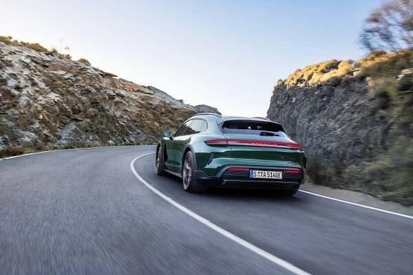Modernizované Porsche Taycan představeno, Turbo S je historicky nejvýkonnějším modelem značky