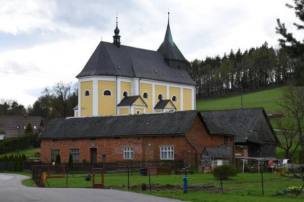 Římskokatolická farnost Sádek