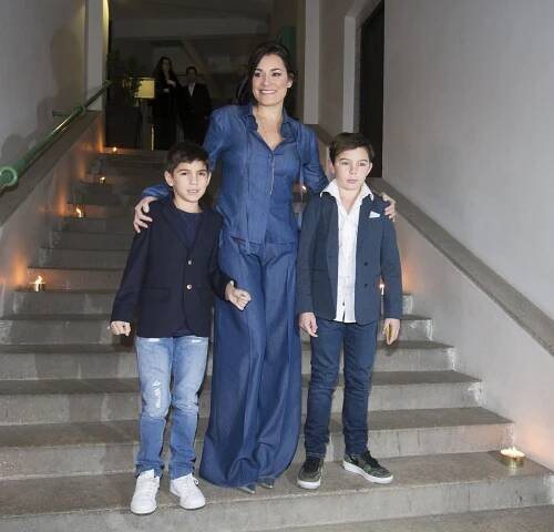Alena Šeredová s manželem Alesaandrem Nasim a nejmladší dcerkou