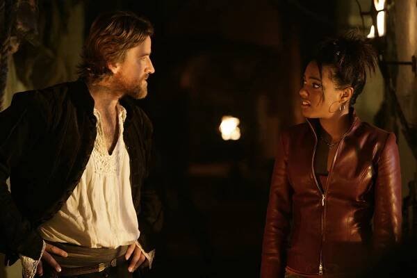 Pán času - Šifra mistra Shakespeara - Z filmu - Dean Lennox Kelly, Freema Agyeman