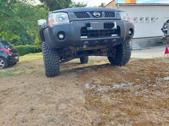 2003 Nissan Navara / Frontier I D22 / Fiera / Hardbody, 1. generace 2.7 diesel